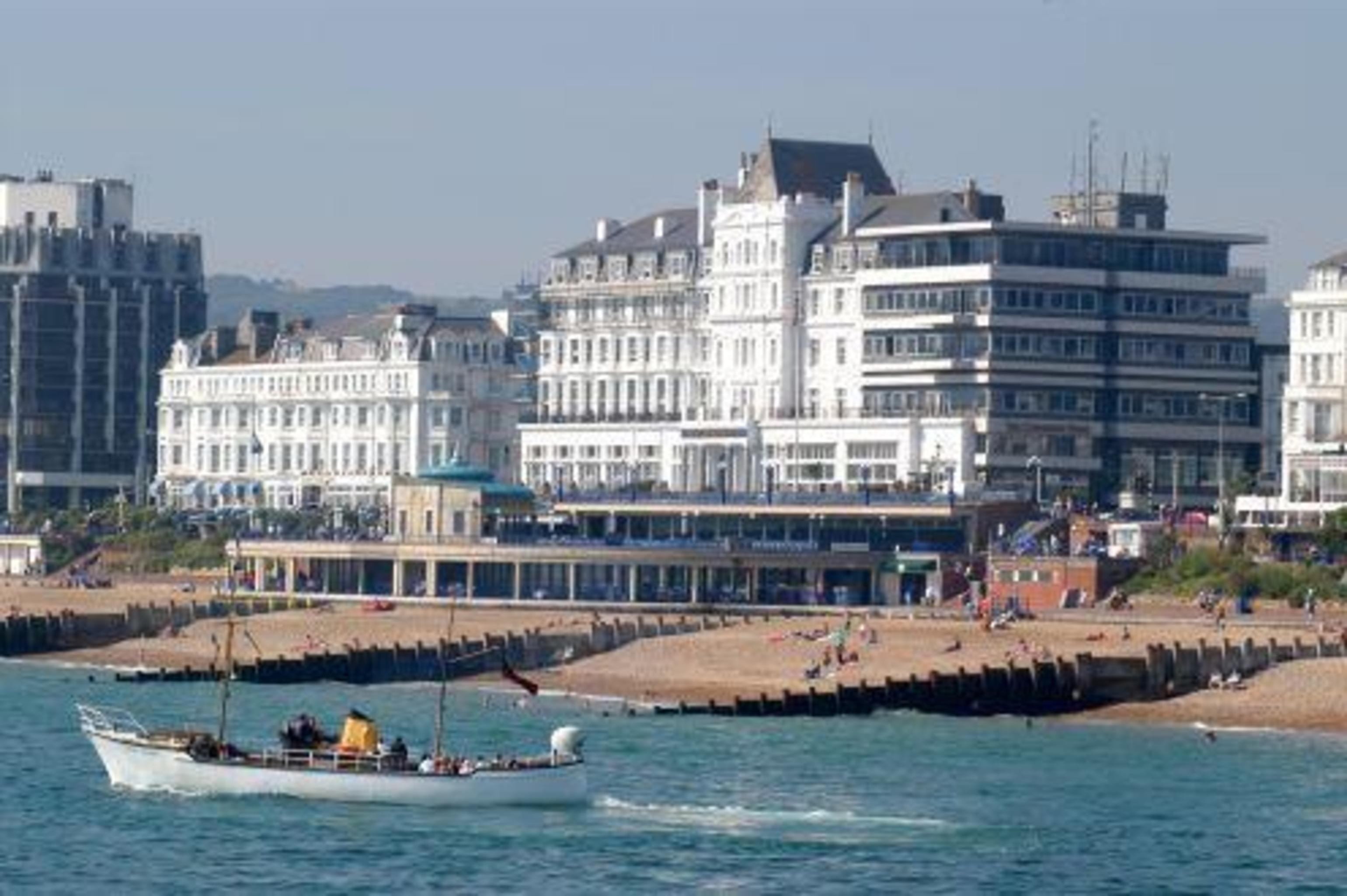 Cavendish Hotel Eastbourne Bagian luar foto
