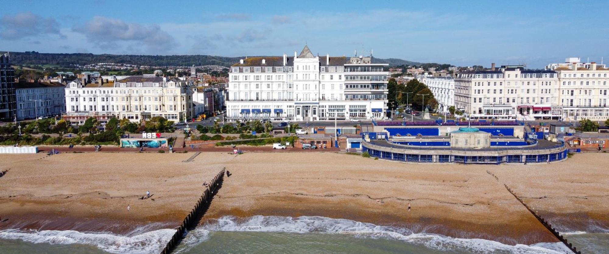 Cavendish Hotel Eastbourne Bagian luar foto