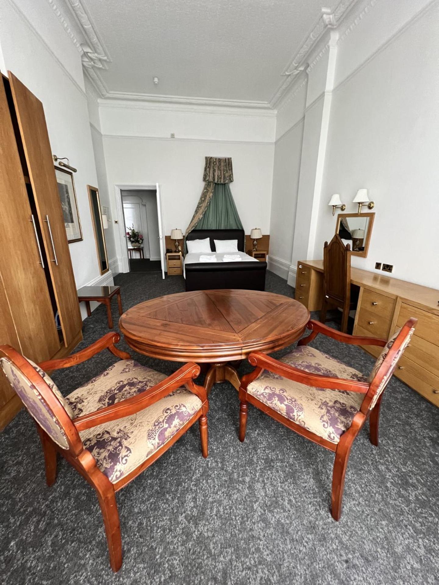 Cavendish Hotel Eastbourne Bagian luar foto