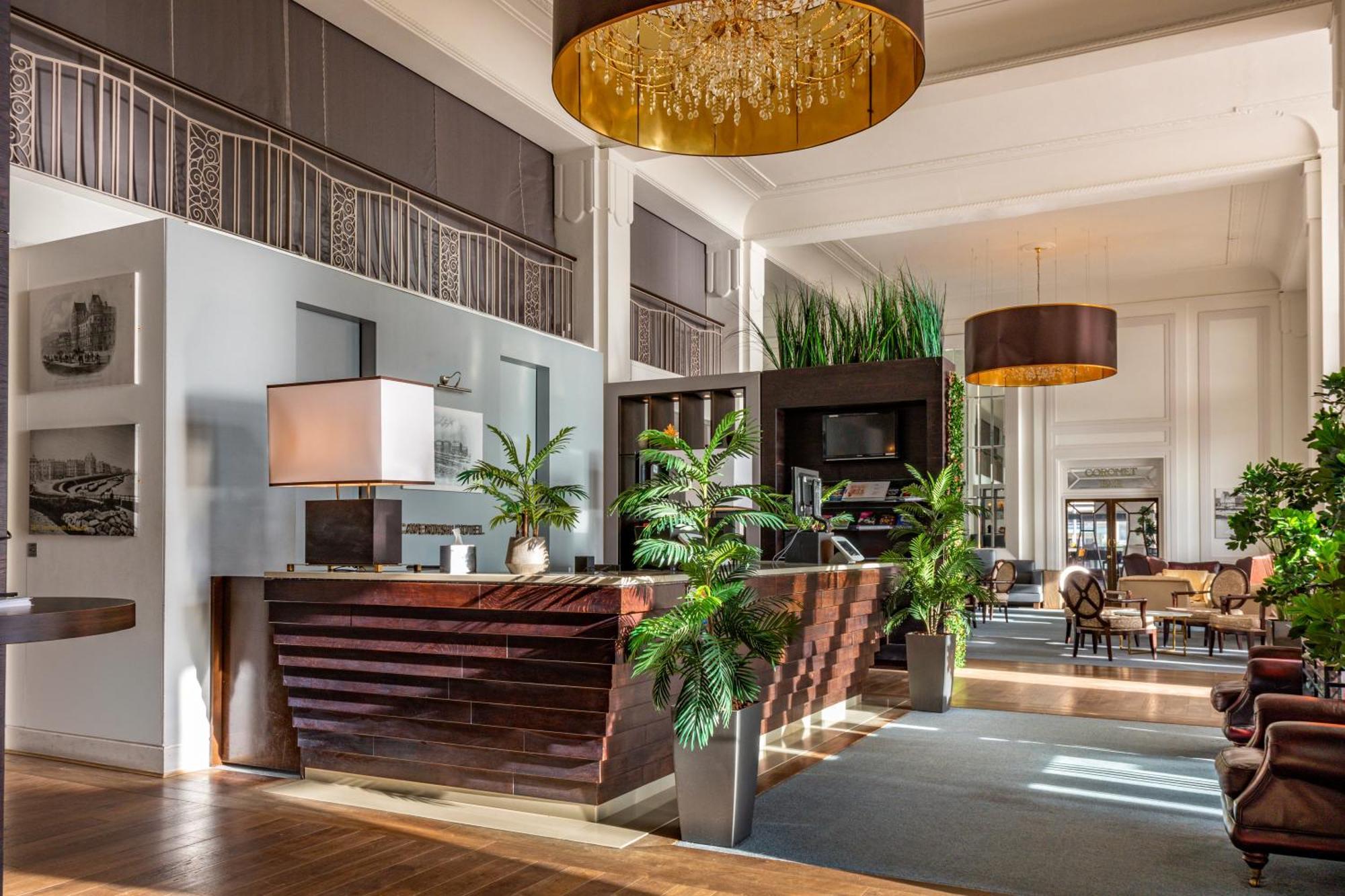 Cavendish Hotel Eastbourne Bagian luar foto