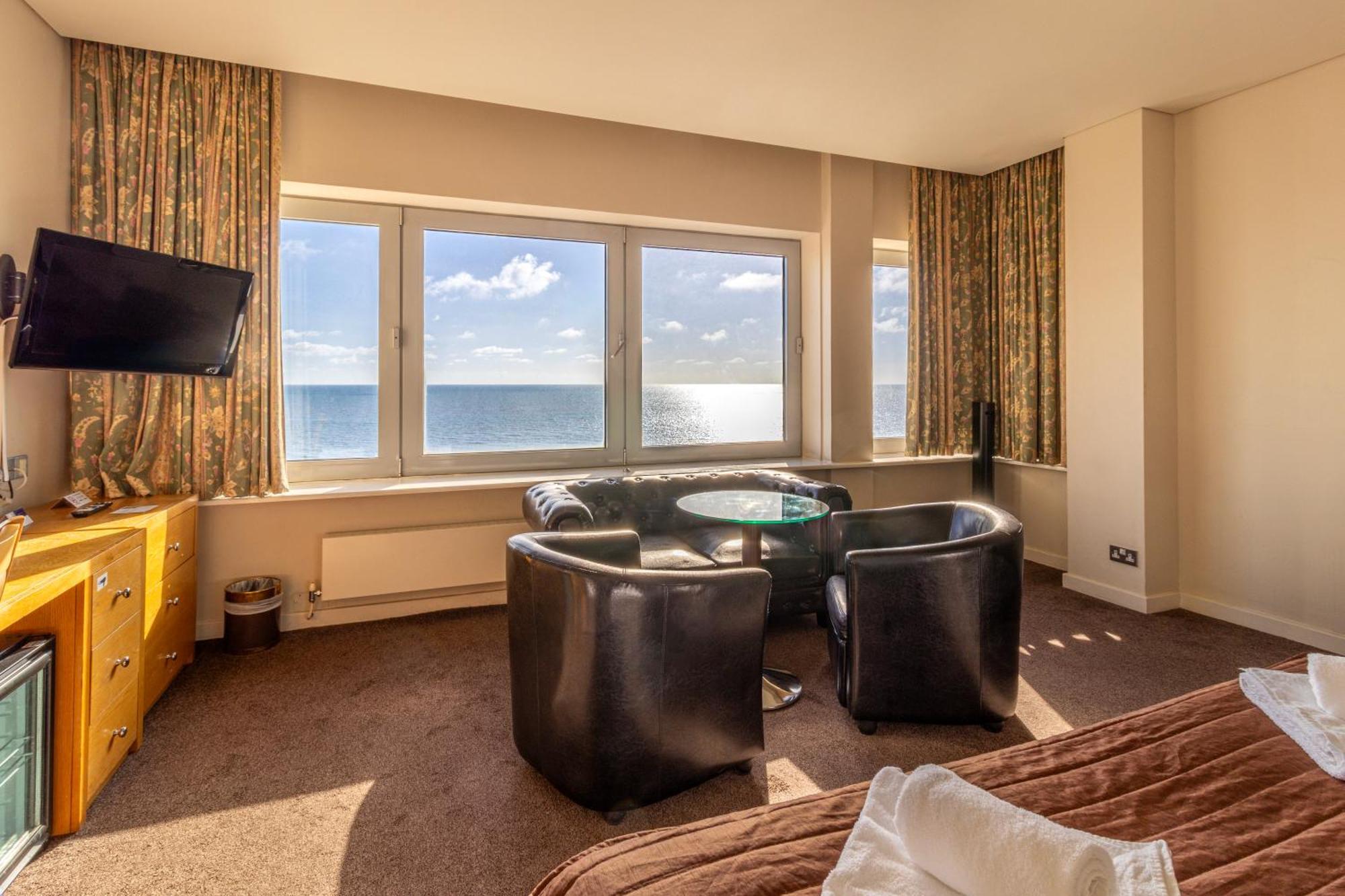 Cavendish Hotel Eastbourne Bagian luar foto